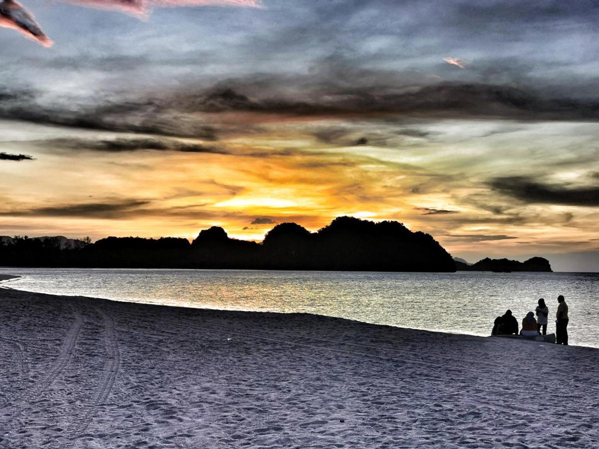 Hotel Langkasuka Langkawi Куа Екстериор снимка