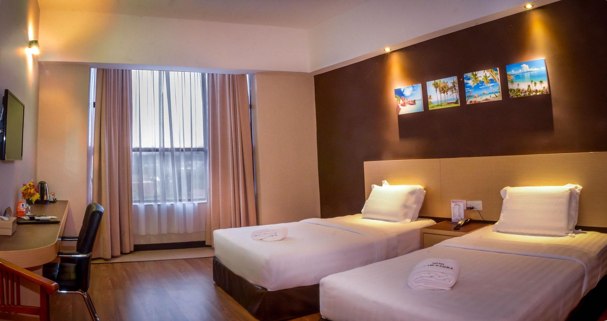 Hotel Langkasuka Langkawi Куа Екстериор снимка