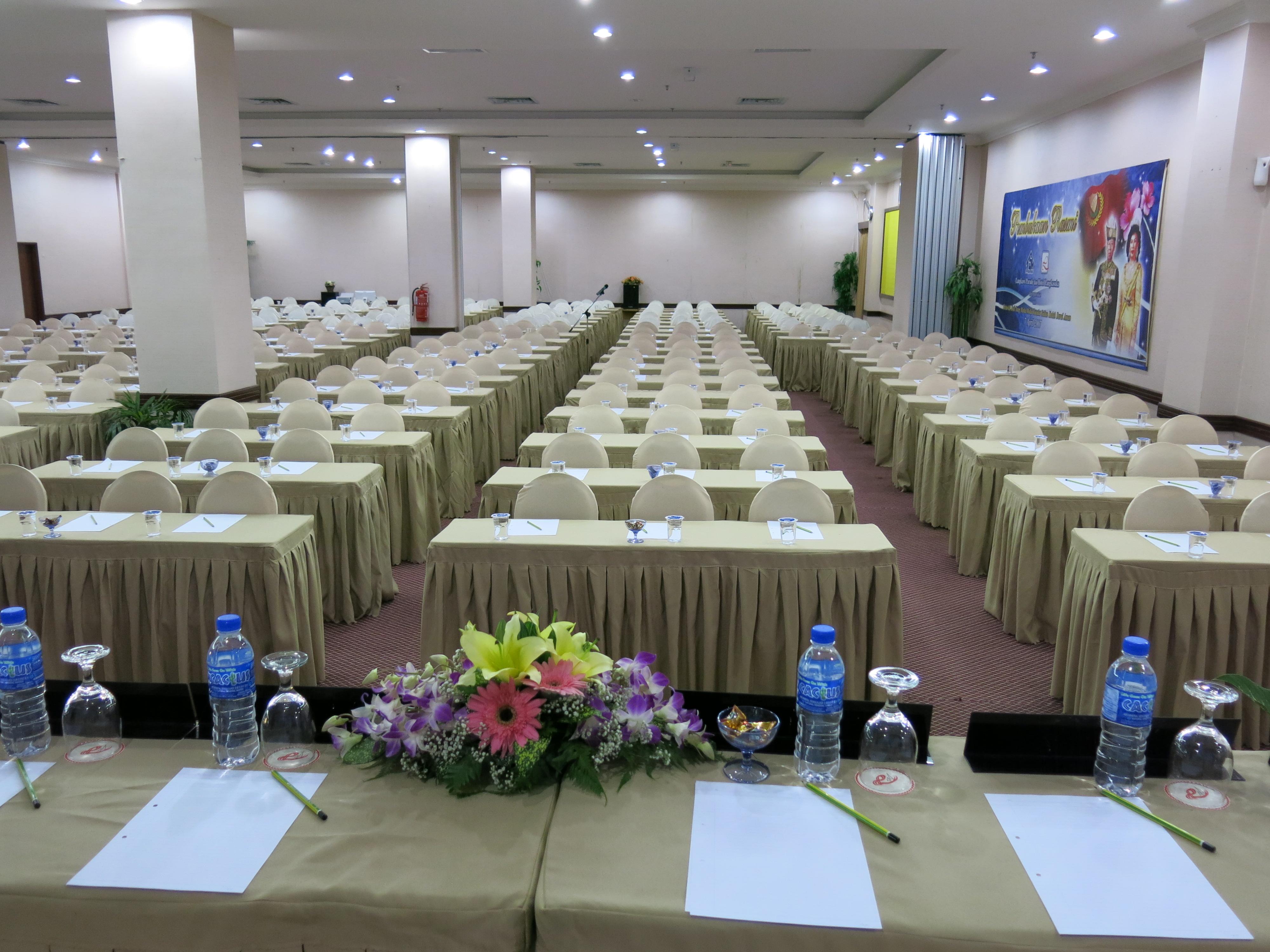 Hotel Langkasuka Langkawi Куа Екстериор снимка