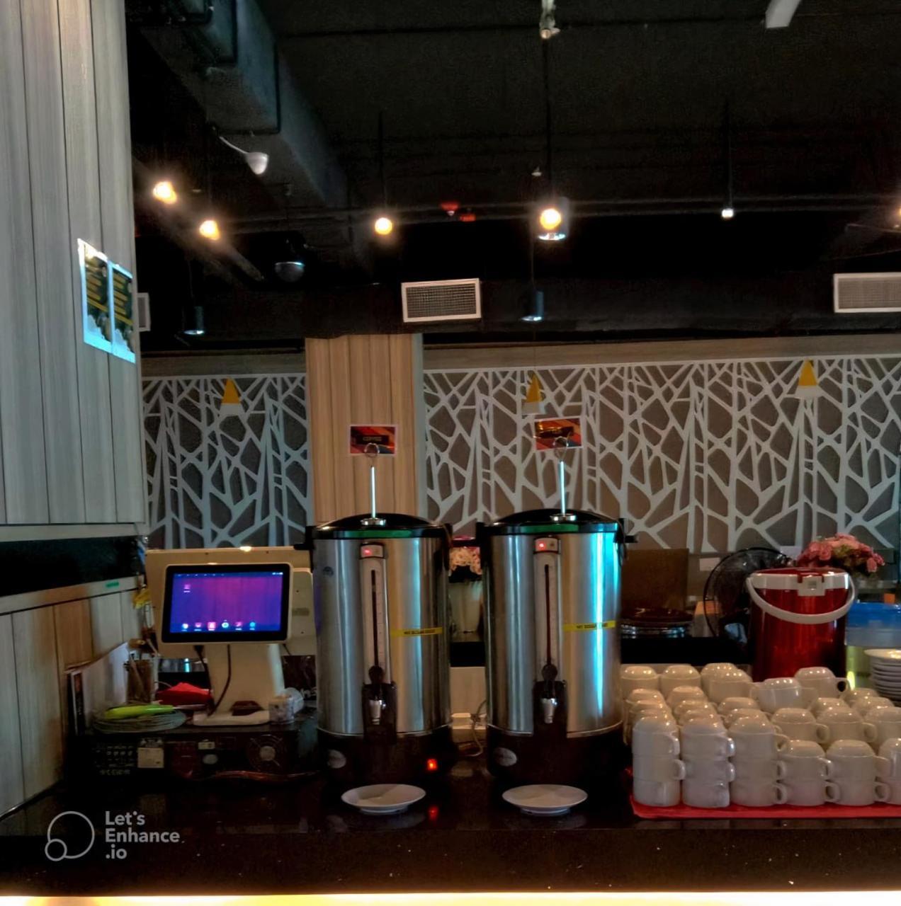 Hotel Langkasuka Langkawi Куа Екстериор снимка
