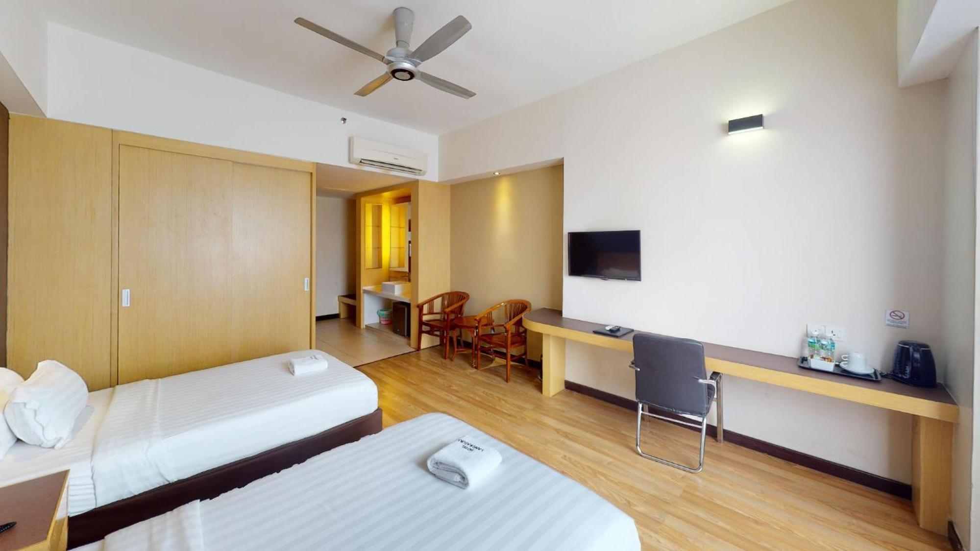 Hotel Langkasuka Langkawi Куа Екстериор снимка