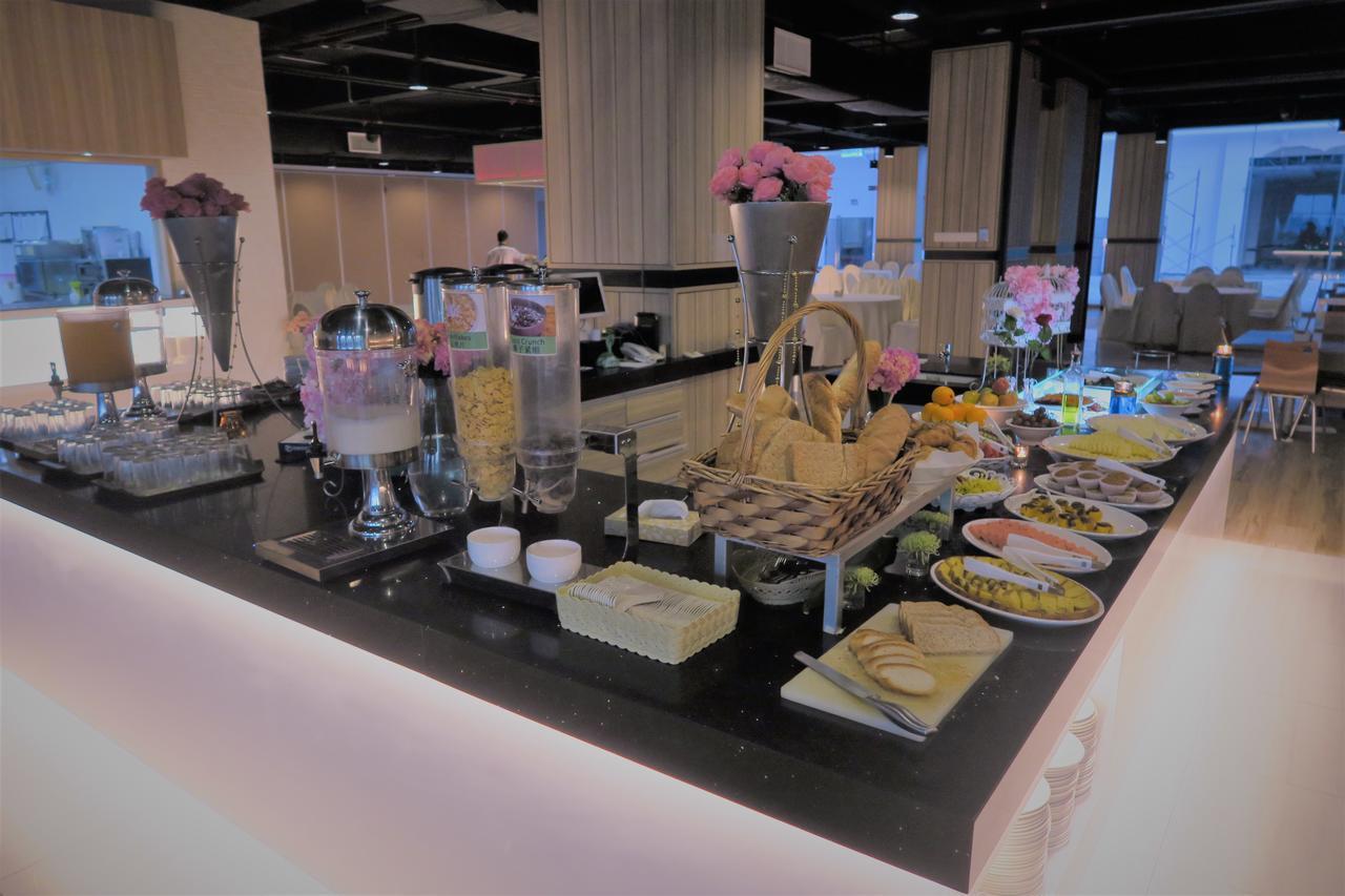 Hotel Langkasuka Langkawi Куа Екстериор снимка